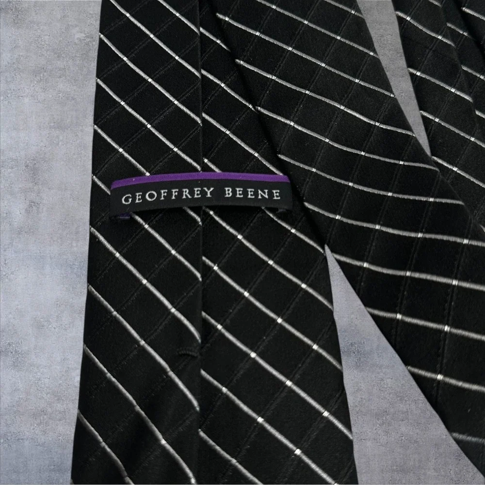 Geoffrey Beene Necktie Mens One Size Black Silk‎ Blend Grid Pattern
